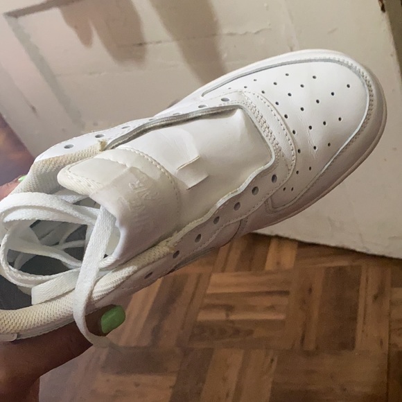 Air Force 1s size 7 in women - Picture 5 of 6